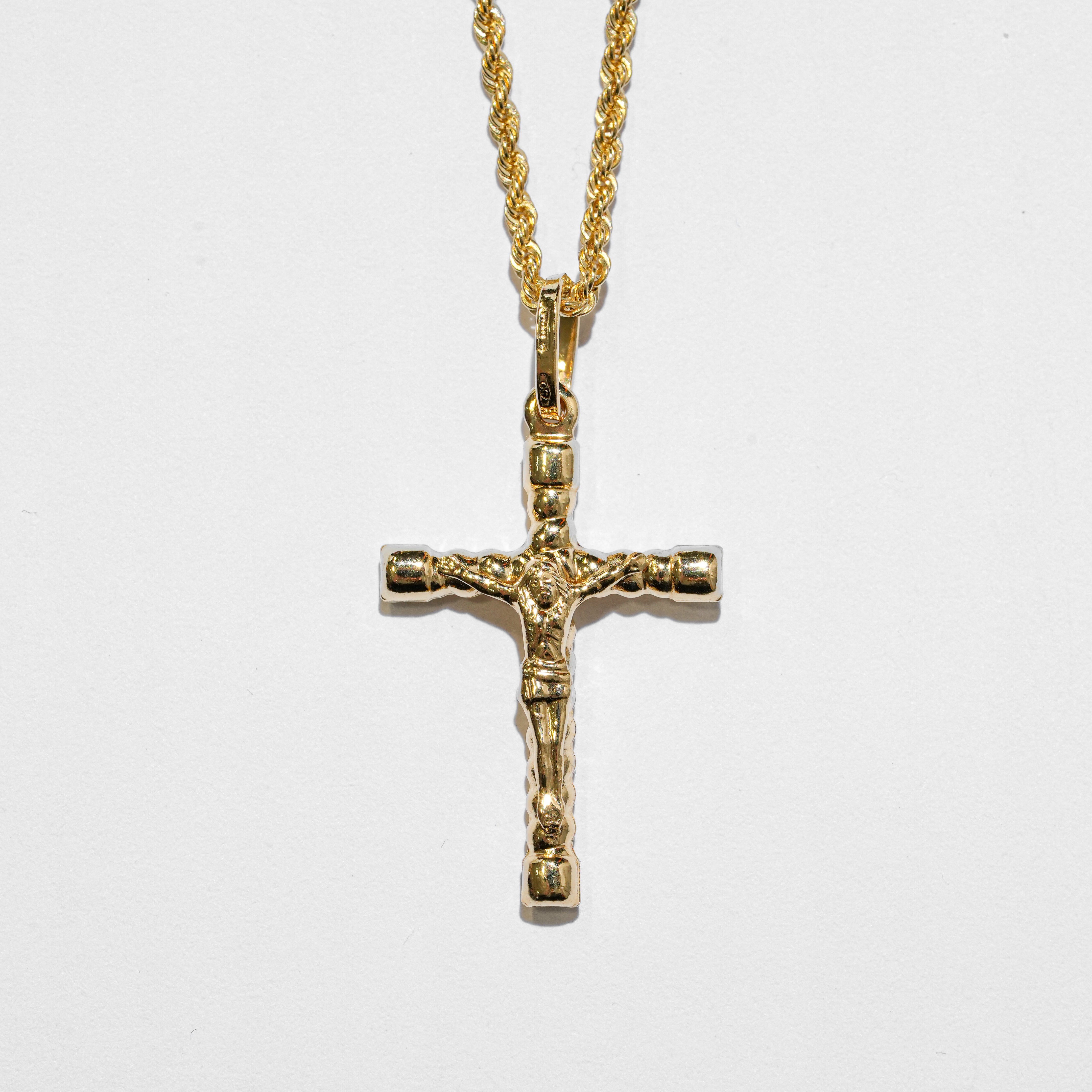 Collana con croce in oro 18Kt