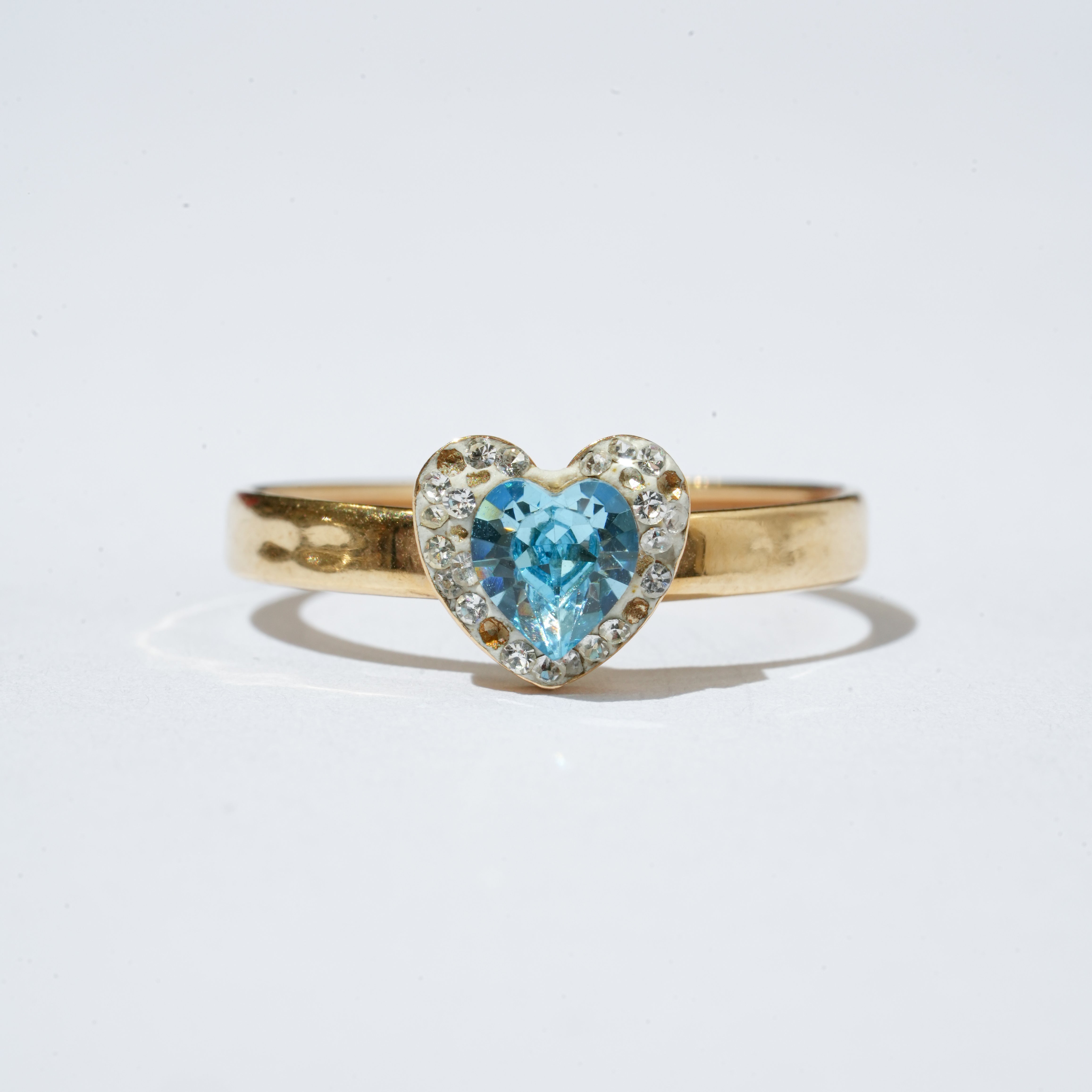 Anello in oro 18Kt con cuore azzurro