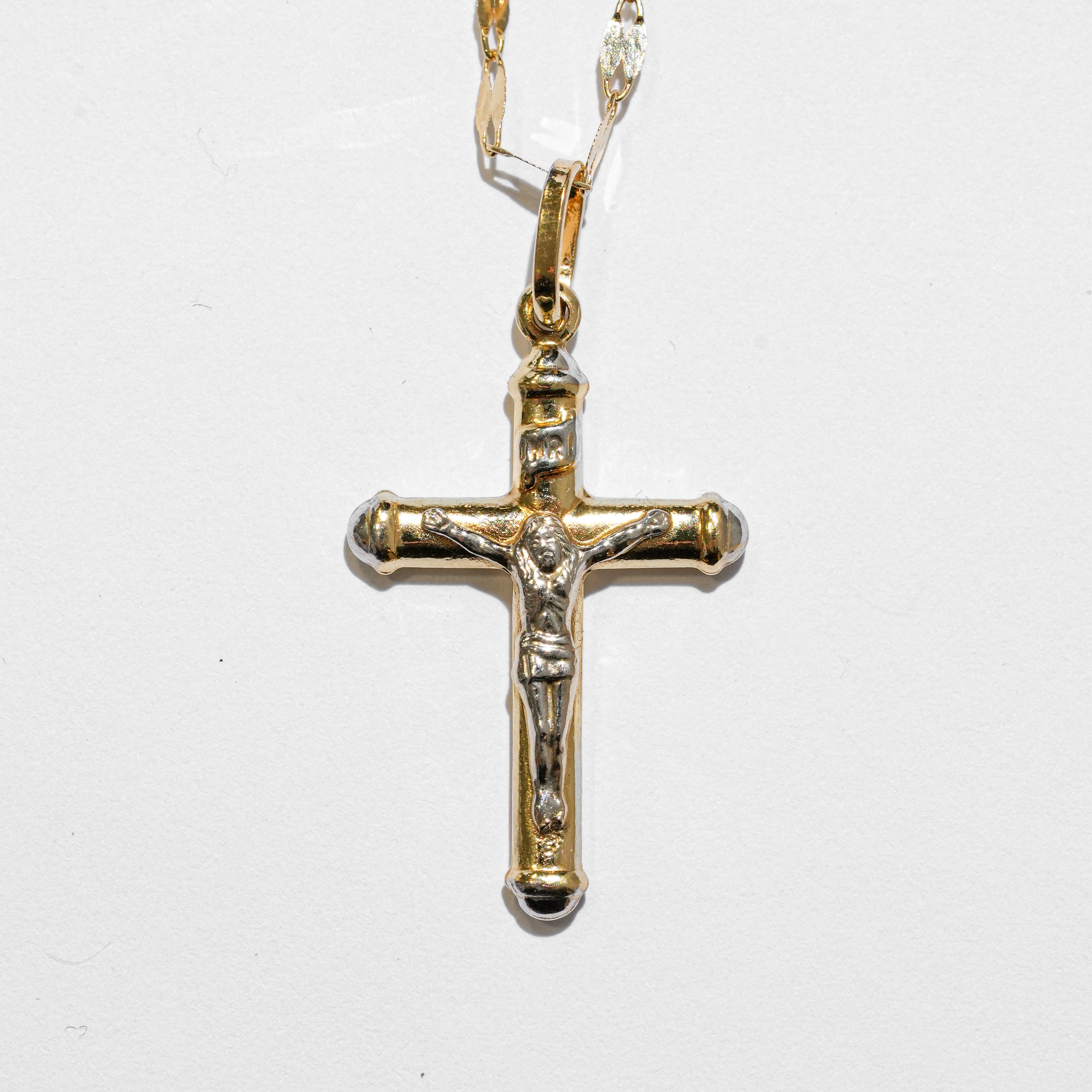 Collana con croce in oro 18Kt