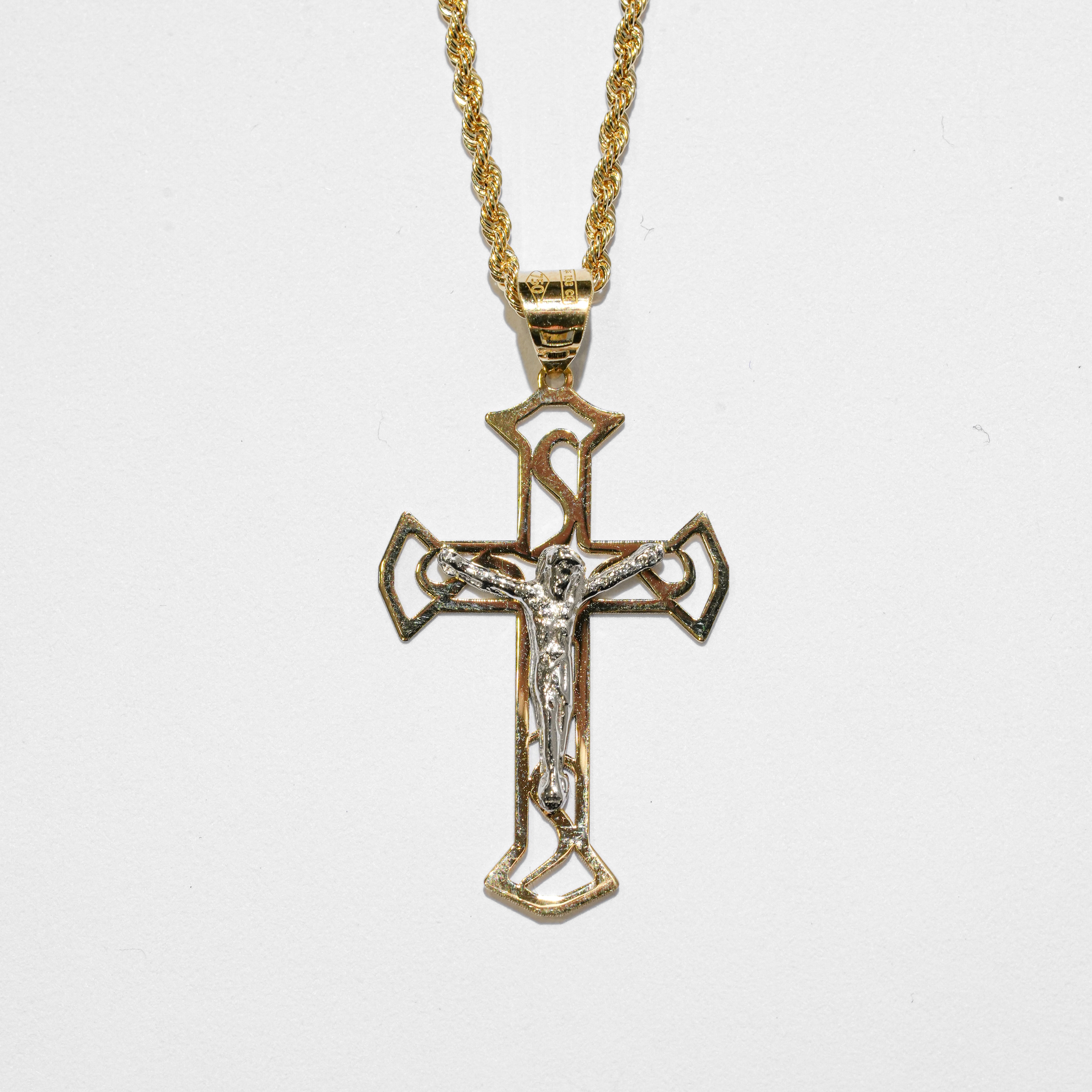 Collana con croce in oro 18Kt