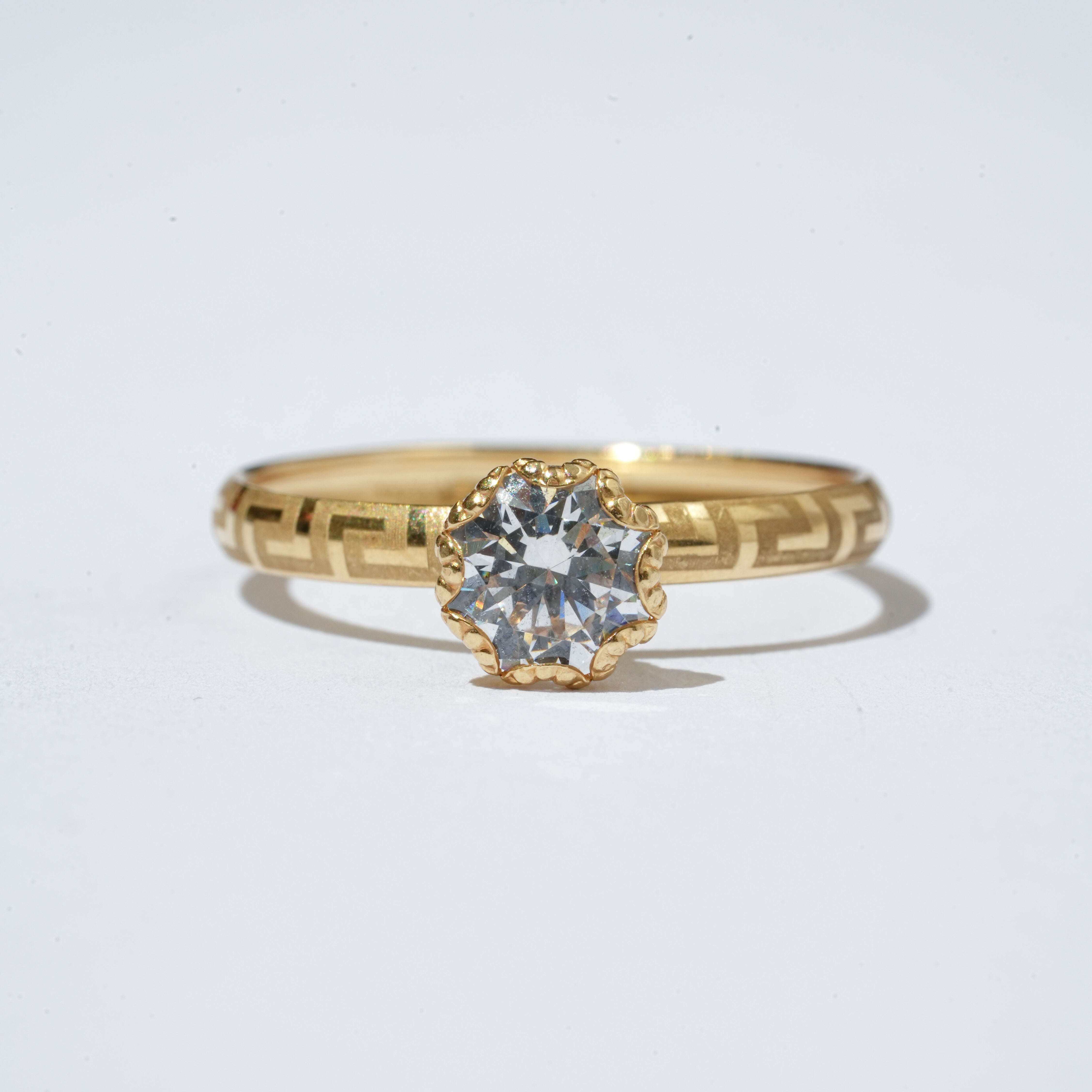 Anello in oro 18Kt con zircone