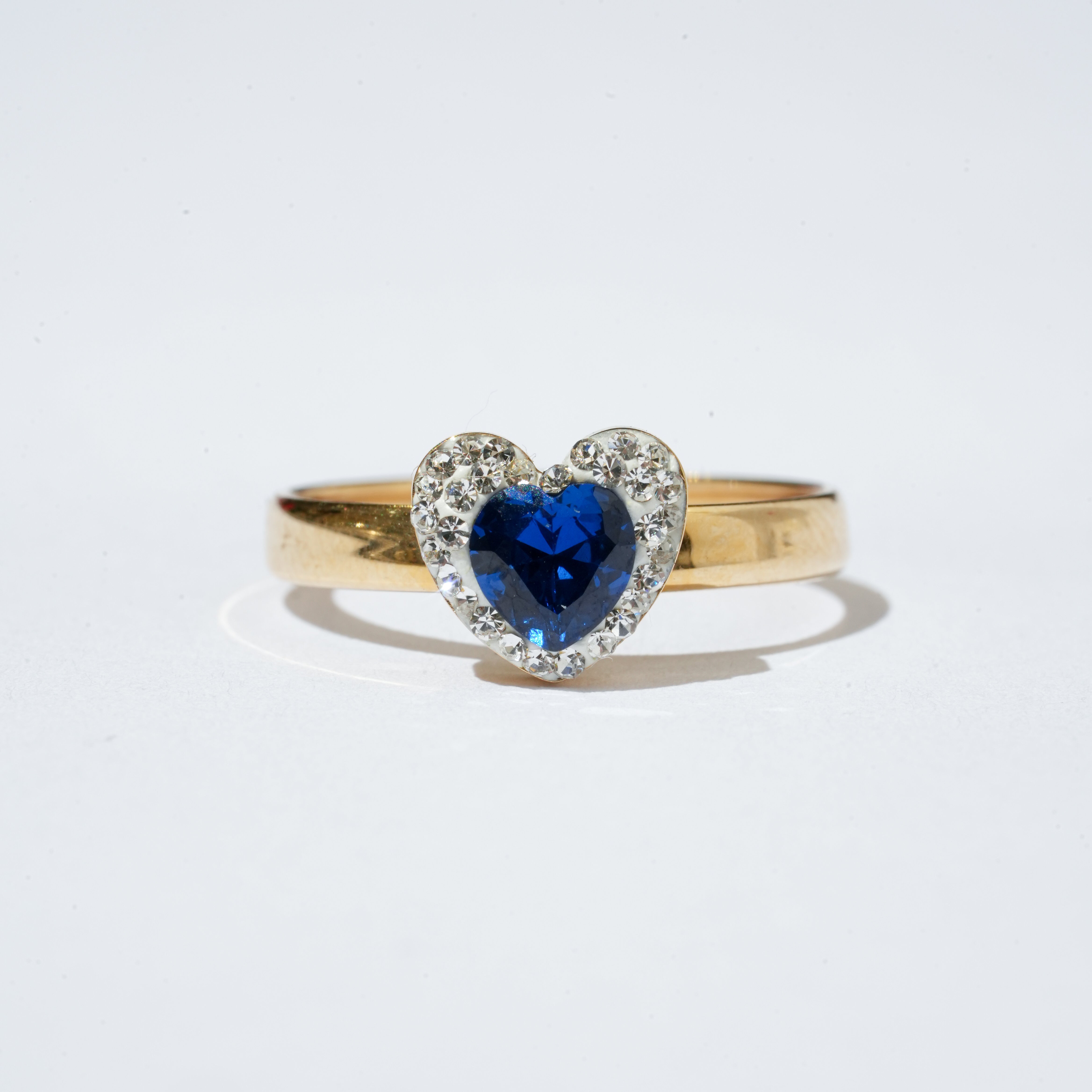 Anello in oro 18Kt con cuore blu